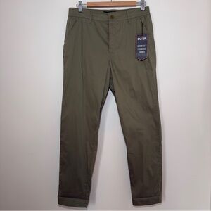 New Men’s DUER Weightless Poplin AC Pant - Colour Moss - Small - With Tags